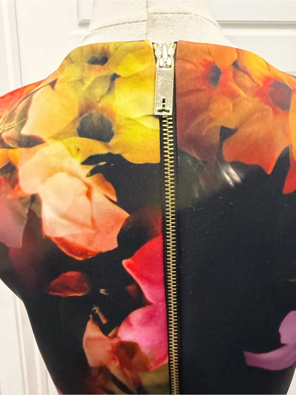 Ted Baker Black Floral Sheath Midi Dress - Picture 8 of 12